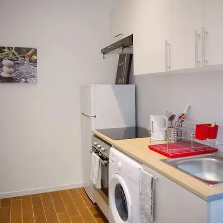 Studio Sur Pont Du Proche Centre Apartment